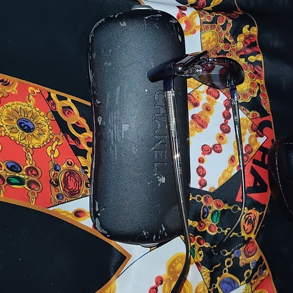 CHANEL (4067 c.222/8F) Sunglasses - Picture 3 of 8